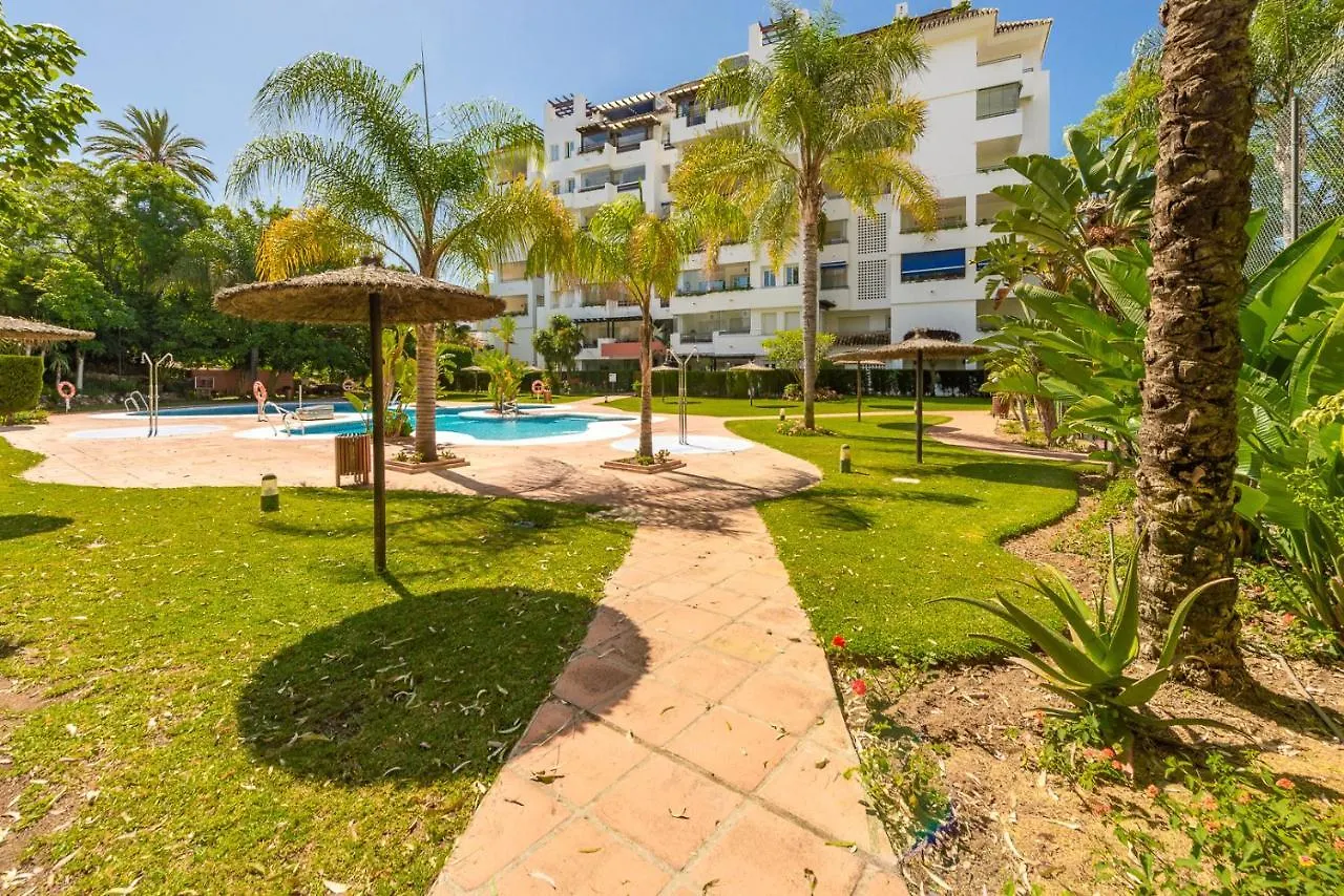 Apartamento De 2 Dormitorios En Medina Garden Marbella Spanien