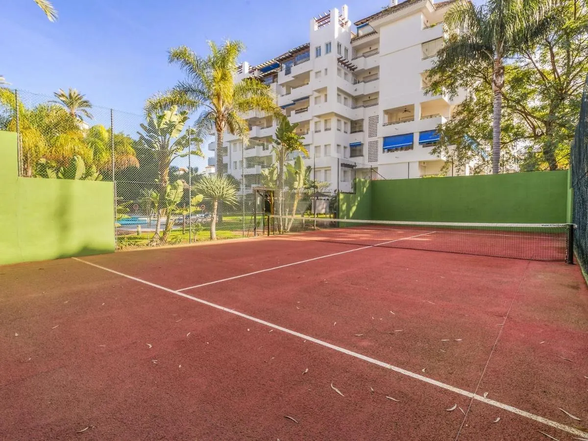 Apartamento De 2 Dormitorios En Medina Garden 马尔韦利亚